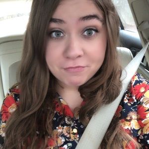 Meet your Posher, Rebecca